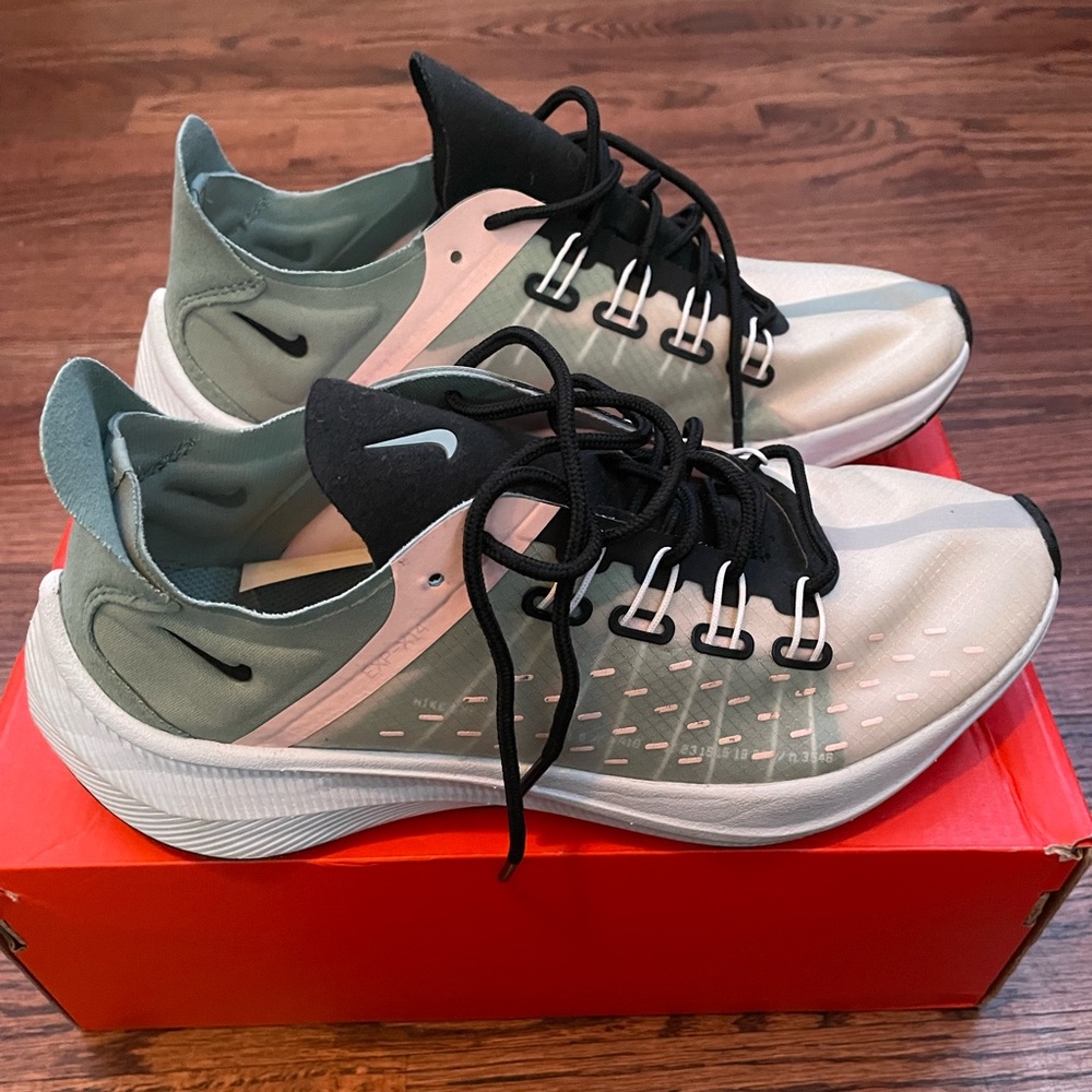 Womens Nike EXP-X14